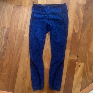 25" Lululemon leggings with drawstring size 4